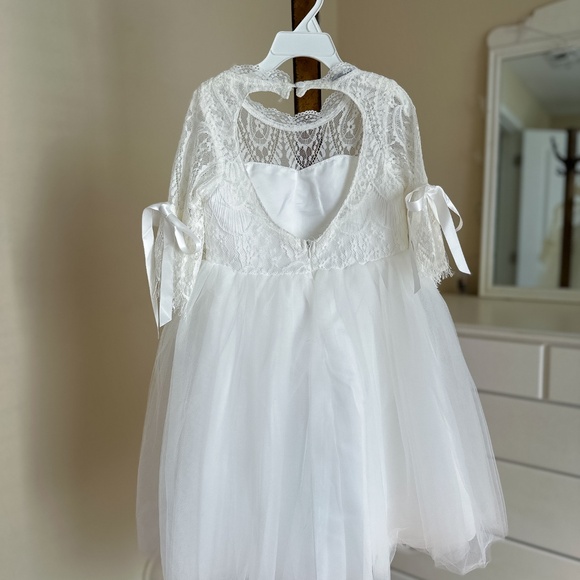 Trish Scully White Flower Girl or Communion Dress Size 6 - Picture 3 of 5